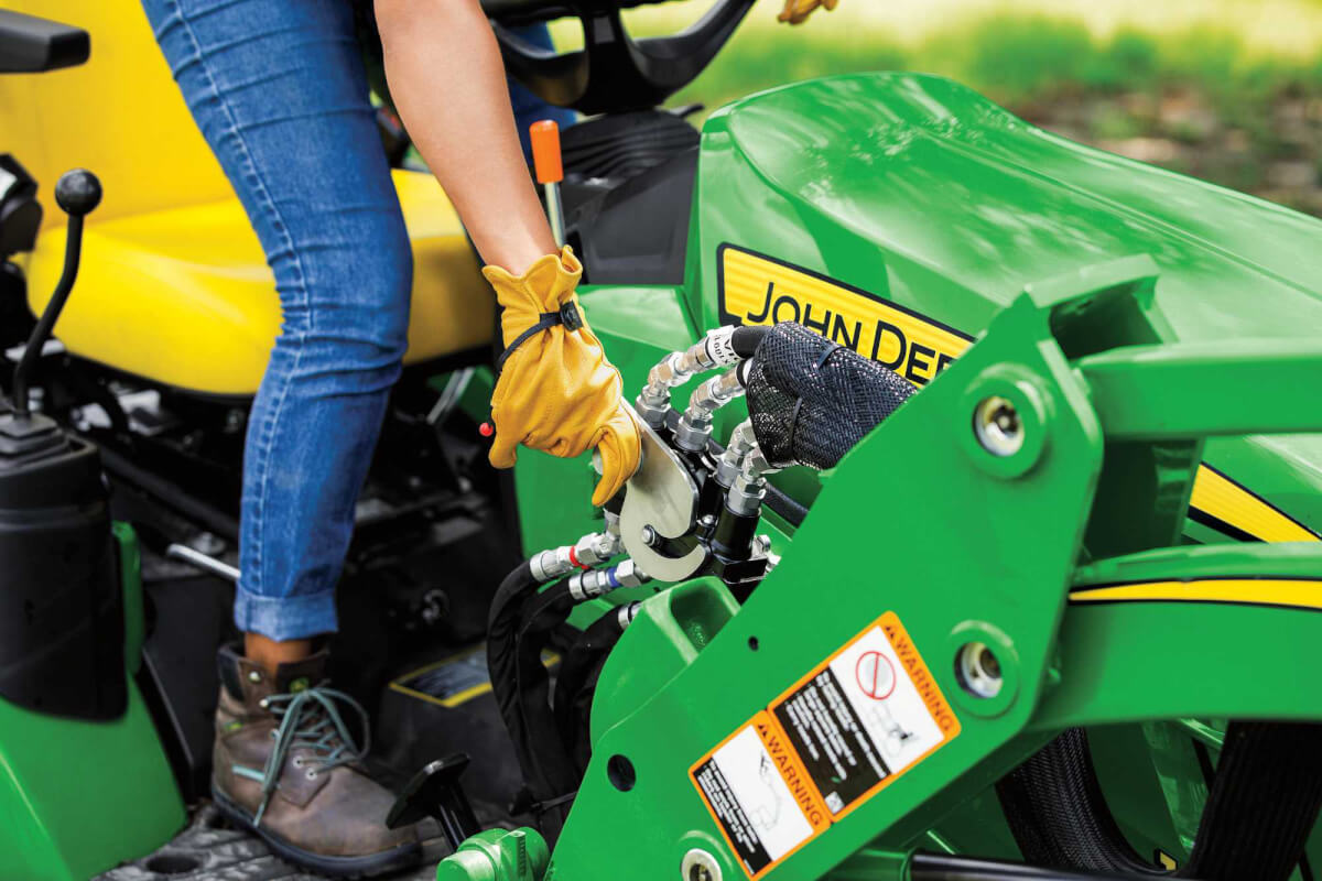 Does your tractor need a new valve or fuse? We carry a comprehensive stock of genuine parts for all our franchises. You can now also check our availability of John Deere parts online.
