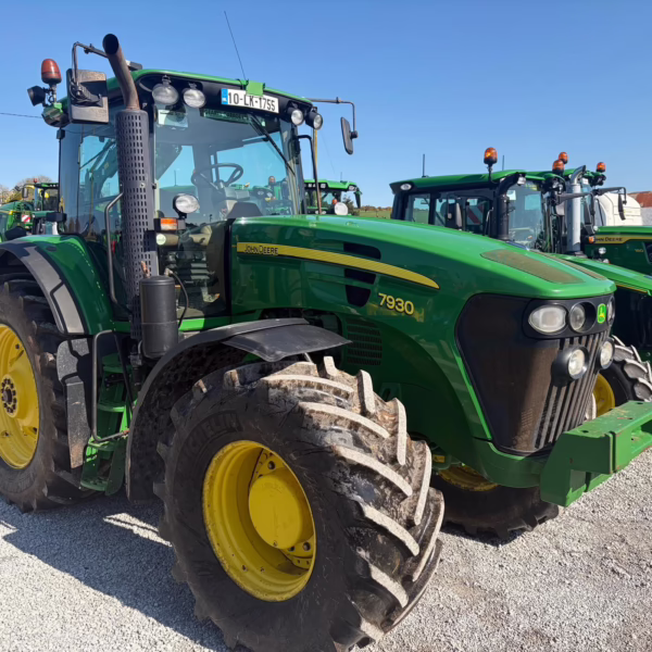 2010 John Deere 7930