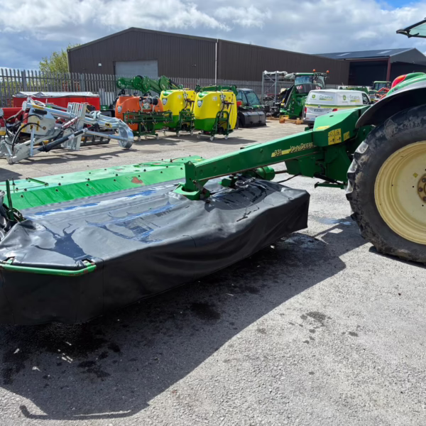 John Deere 331 Mower