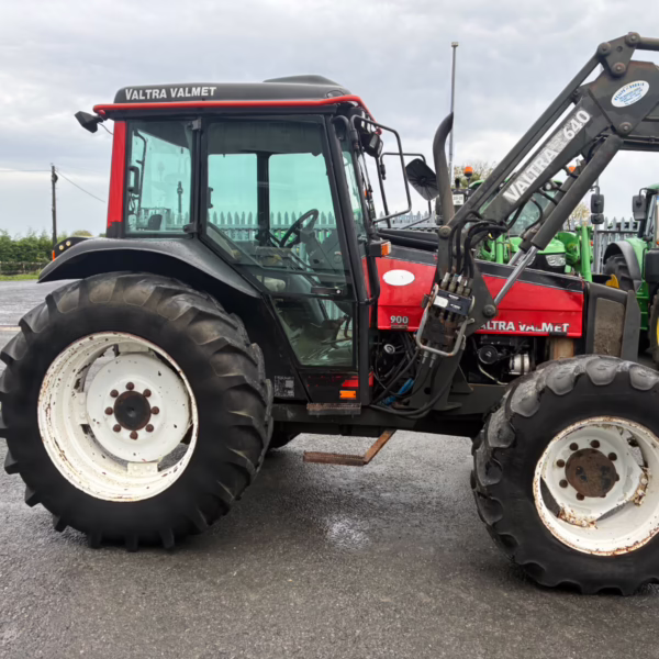 1998 Valtra 900